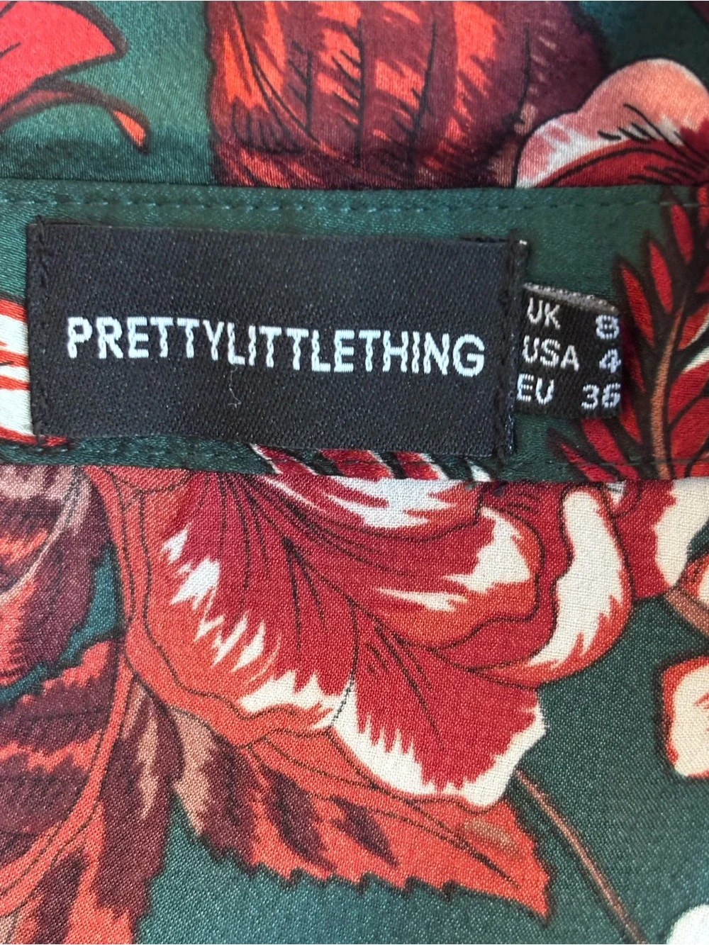 PRETTYLITTLETHING Floral Button-Down Blouse - 4 (Fits like a 8/10) - Picture 8 of 9